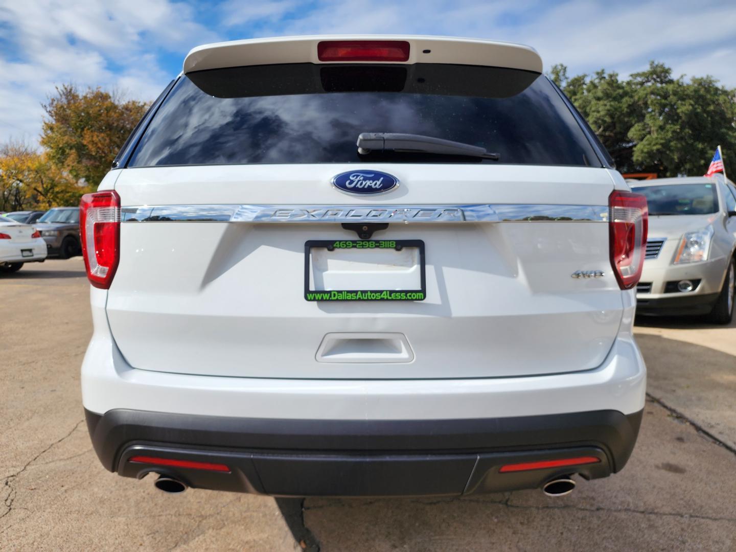 2016 Ford Explorer (1FM5K8B82GG) with an 3.5L V6 DOHC 24V engine, 6-Speed Automatic transmission, located at 2660 S.Garland Avenue, Garland, TX, 75041, (469) 298-3118, 32.885551, -96.655602 - Welcome to DallasAutos4Less, one of the Premier BUY HERE PAY HERE Dealers in the North Dallas Area. We specialize in financing to people with NO CREDIT or BAD CREDIT. We need proof of income, proof of residence, and a ID. Come buy your new car from us today!! This is a Super Clean 2016 FORD EXPLO - Photo#4